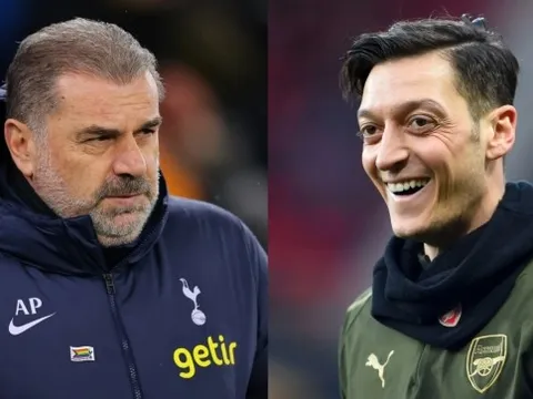 Cựu tiền vệ Ozil mỉa mai Tottenham