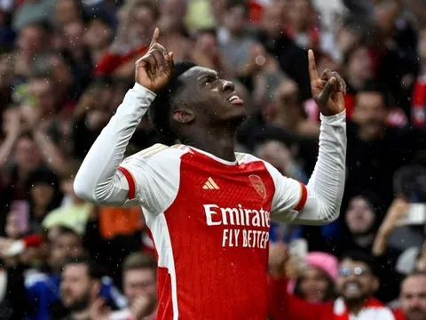 Chuyên gia khuyên Arsenal bổ sung gấp một vị trí