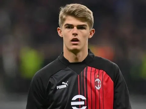 AC Milan ra giá bán tân binh thảm họa