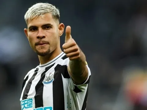 Bruno Guimaraes gia hạn hợp đồng với Newcastle United
