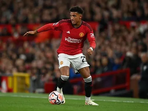 Đã đến lúc Ten Hag nên mạo hiểm với Sancho