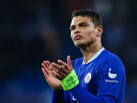 "Đá tảng" Chelsea thăng tiến, Pochettino không lo mất Thiago Silva