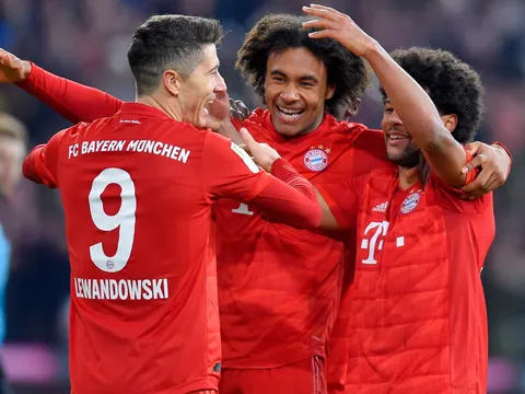 Đại chiến nảy lửa! Real và Barca tranh giành "quái thú 1m93" của Bayern