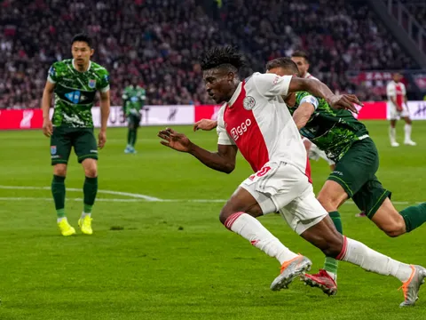 Đại diện Kudus mang tin vui đến M.U