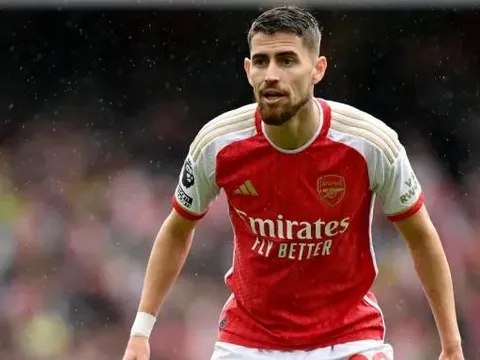 Đại diện thừa nhận Jorginho có thể trở lại Ý