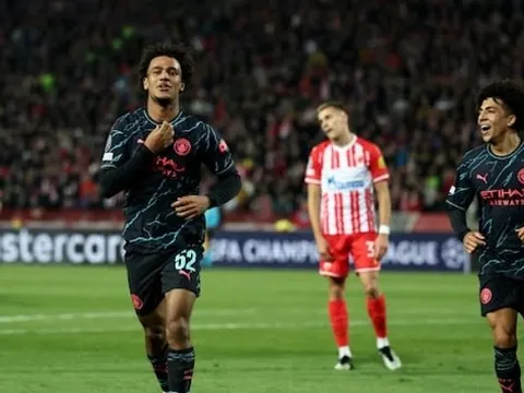 Cậu bé nhặt bóng giúp Man City toàn thắng ở vòng bảng