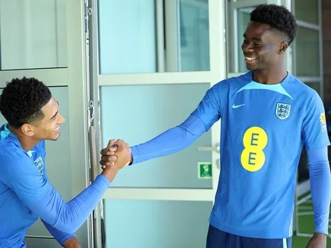 Dàn sao tuyển Anh hội quân tại St George's Park