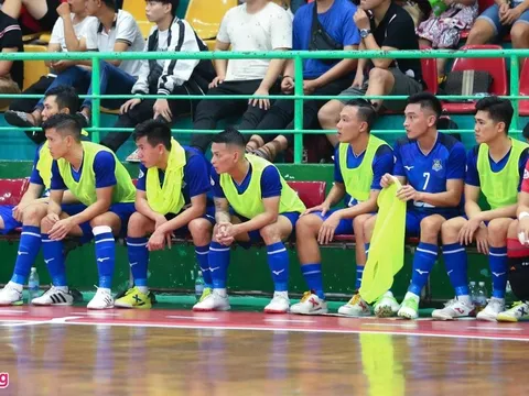 Dàn tuyển thủ futsal Việt Nam bất lực trước CLB Sài Gòn