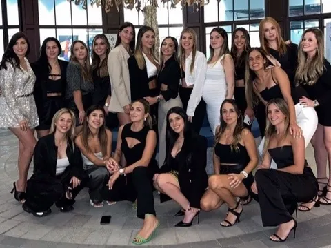 Dàn WAGs Argentina hứa xăm hình chung nếu Messi và đồng đội vô địch