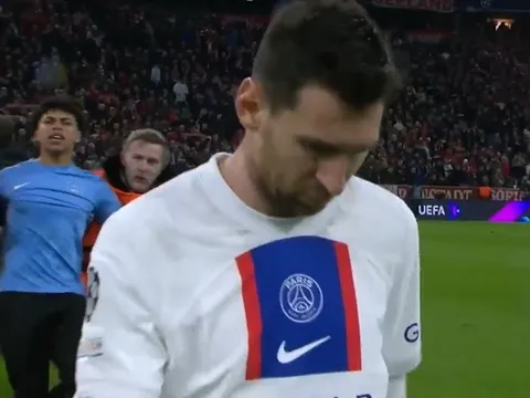 Đang lúc chán chường, Messi bị CĐV tấn công