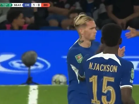 Đáng tiếc cho Mudryk