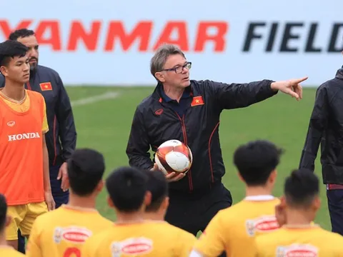Danh sách U23 Việt Nam: 'Gắt' như HLV Philippe Troussier