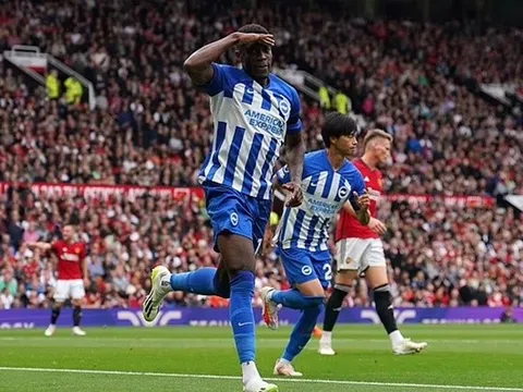 Đánh sập Old Trafford, De Zerbi xát muối Man Utd