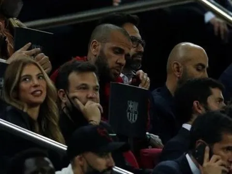 Dani Alves mở lời, Barca có tái ngộ?