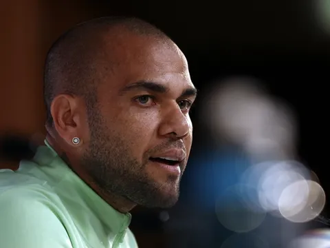 Dani Alves thừa nhận đã nói dối để giữ hình ảnh