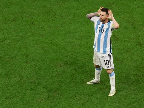 Dao hai lưỡi của Argentina