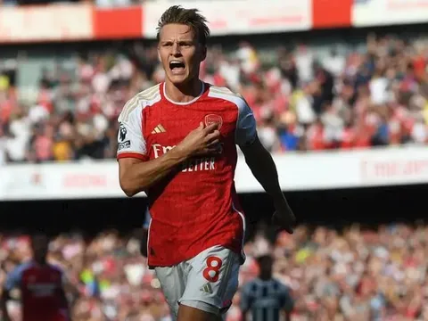 Darren Bent không muốn đổi Odegaard lấy Bellingham