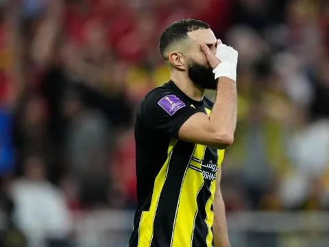 Darren Bent khuyên Arsenal bỏ qua Benzema, chiêu mộ tiền đạo Premier League