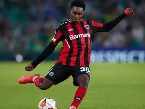 Dấu hiệu cho thấy Frimpong tiến một bước gần hơn đến Man United