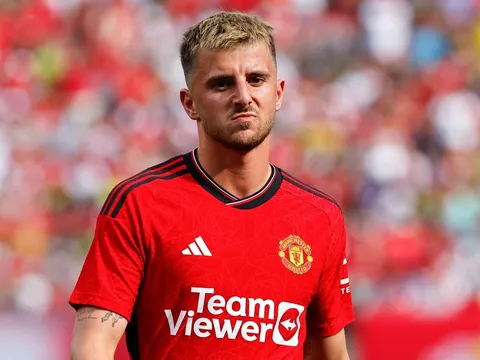 Đâu là vị trí phù hợp cho Mount tại Man United?