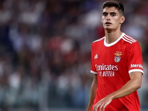 Đấu Real Madrid, Liverpool muốn giành trung vệ 52 triệu