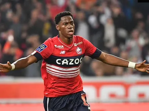 Man Utd, Chelsea tranh sát thủ khuynh đảo Ligue 1