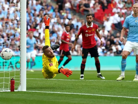 "Cậu ấy sẽ trải qua thêm một vài mùa giải ở Man Utd"