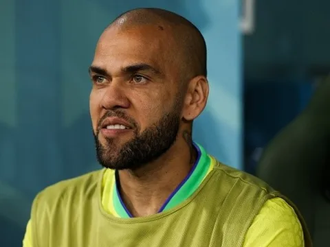 Dani Alves đối mặt án phạt 12 năm tù