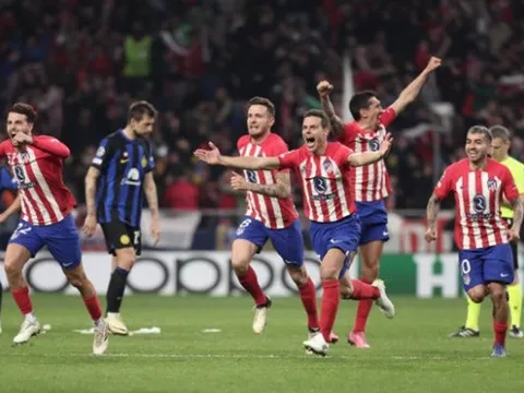 Atletico đón cú hích trước 2 trận đấu với Dortmund