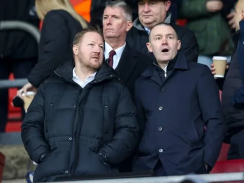 Đội bóng Championship hóa ''trùm cuối'' trên TTCN