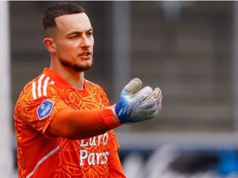 Justin Bijlow lên tiếng về việc được M.U tiếp cận