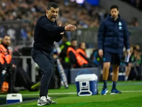 HLV Porto đáp trả đanh thép Arteta