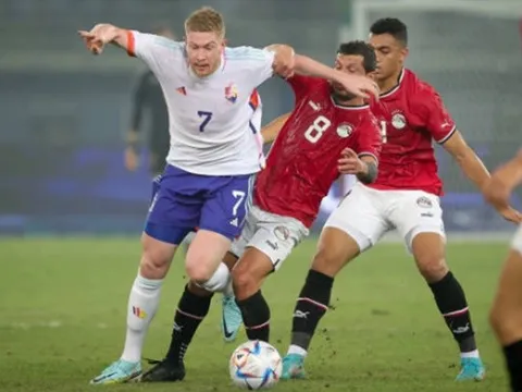 De Bruyne sai lầm tai hại khiến Bỉ thua sốc