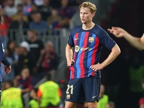 Gặp M.U, Xavi khẳng định phũ phàng về De Jong