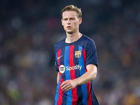 "Man Utd phải thực tế về số tiền phải trả cho De Jong"