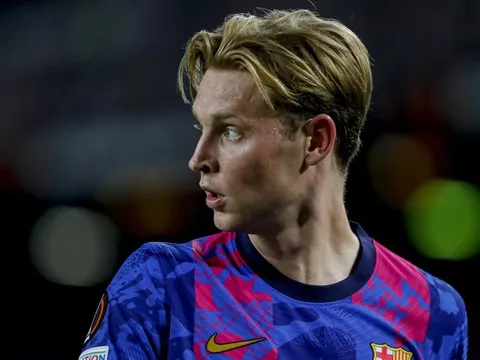 De Jong chốt kế hoạch với Barca sau World Cup