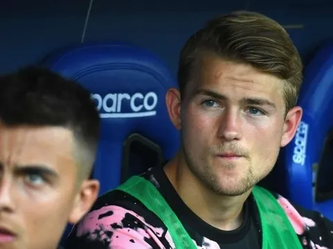Juve & Milan lo ngại khi M.U quan tâm đến de Ligt