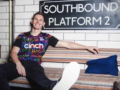 Henderson chuẩn bị đối đầu M.U