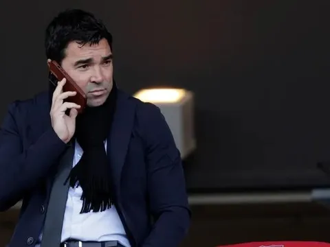 Deco làm rõ tương lai của Xavi