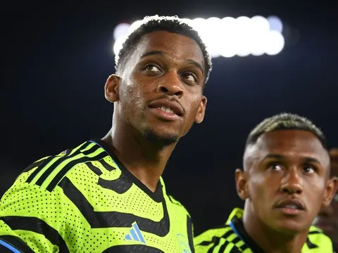 Đến Arsenal, Jurrien Timber cất lời tri ân Ten Hag