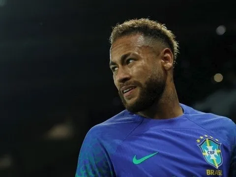 Đến lúc Neymar thoát khỏi vũng lầy hư danh