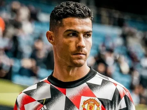 Đến lúc Ronaldo nên tận hưởng cuộc sống
