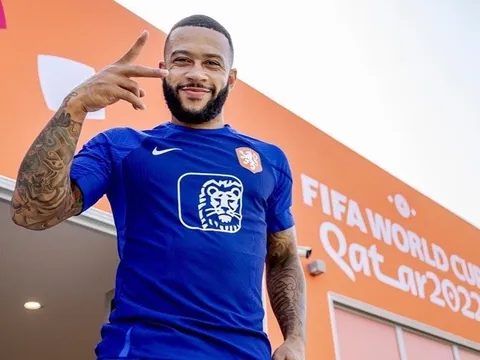 Depay lên tiếng về khả năng rời Barca