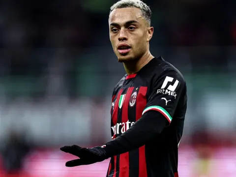 AC Milan báo tin buồn cho Barca