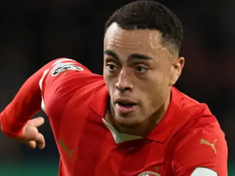 Barcelona sẵn sàng tống khứ 'lính đánh thuê'