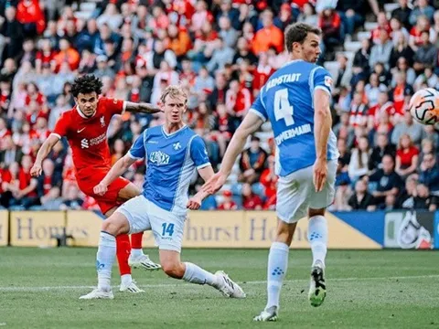 Chuyên gia ngả mũ với Luis Diaz