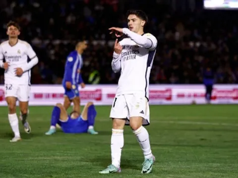 Vắng Bellingham, Real Madrid tìm thấy nhạc trưởng mới