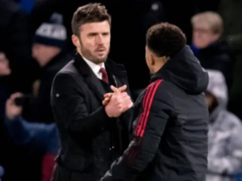 Điểm 10 cho sự dũng cảm của Michael Carrick trước Chelsea?