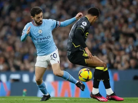 Điên rồ Pep Guardiola! Nghĩ ra siêu phát kiến cho 'người không phổi'