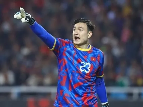 Điều còn thiếu để Văn Lâm vào top 3 QBV Việt Nam